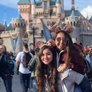 Meet your Posher, Victoria